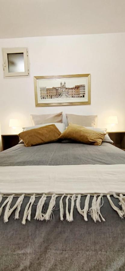 Trevi President'S Apartment Roma Esterno foto